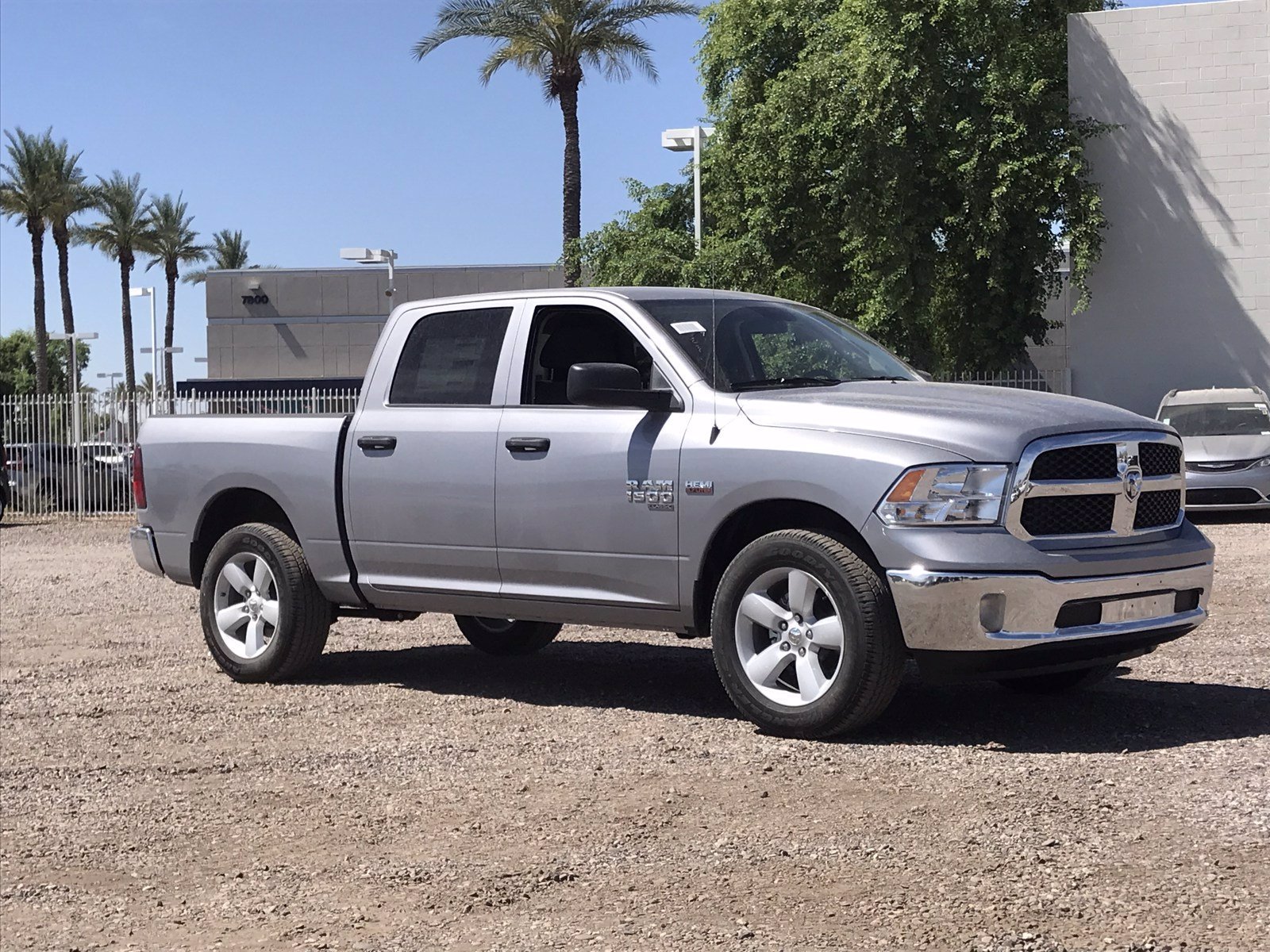 New 2020 Ram 1500 Classic Tradesman Crew Cab 4x4 Crew Cab In Tempe Lr12469 Tempe Ram 4584